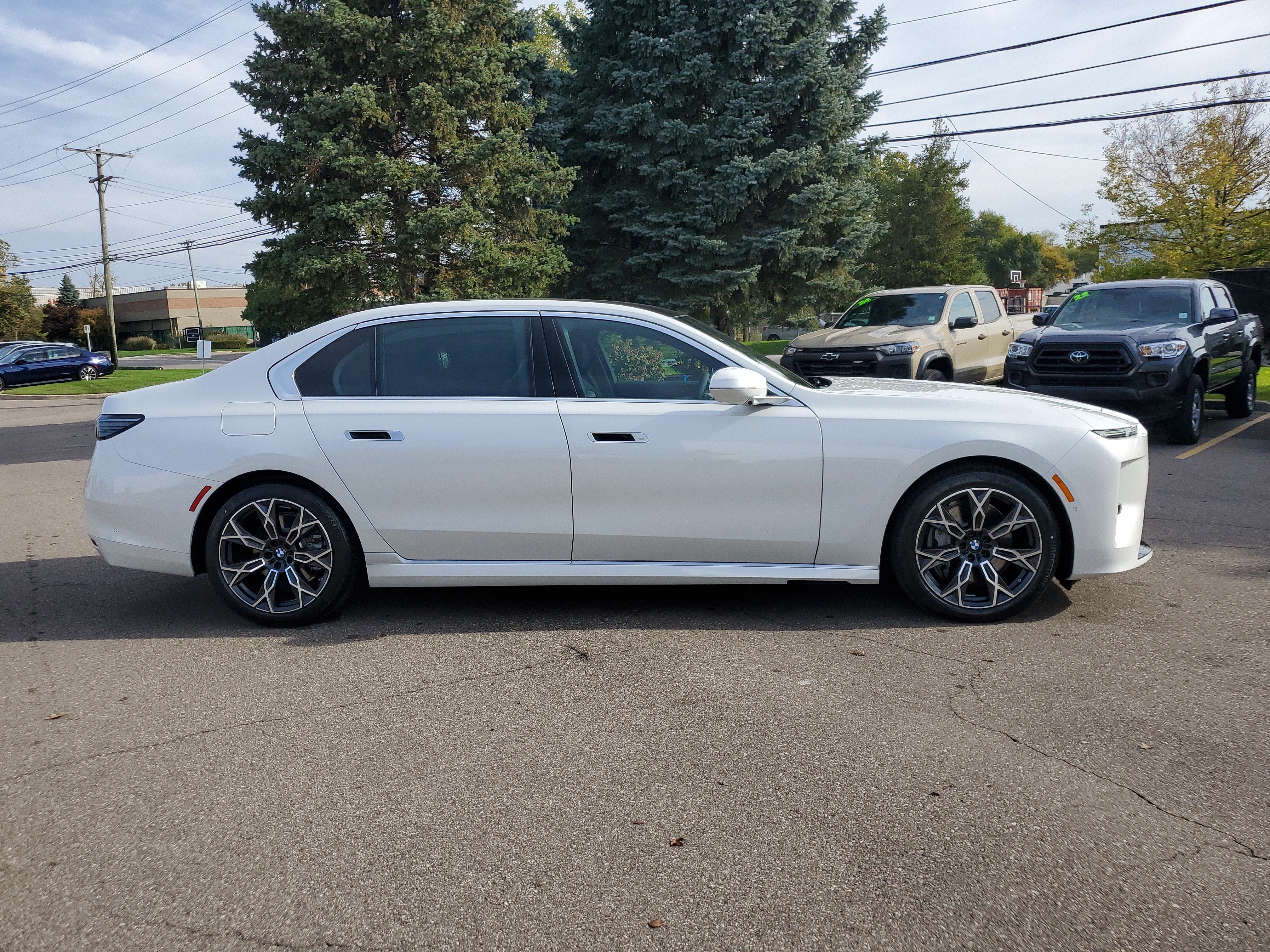 New 2027 BMW 740i xDrive w/ Premium Package AWD/4WD image 6