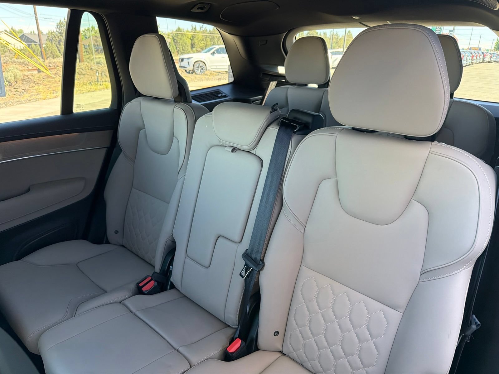 Used 2025 Volvo XC90 B6 Plus AWD/4WD image 22