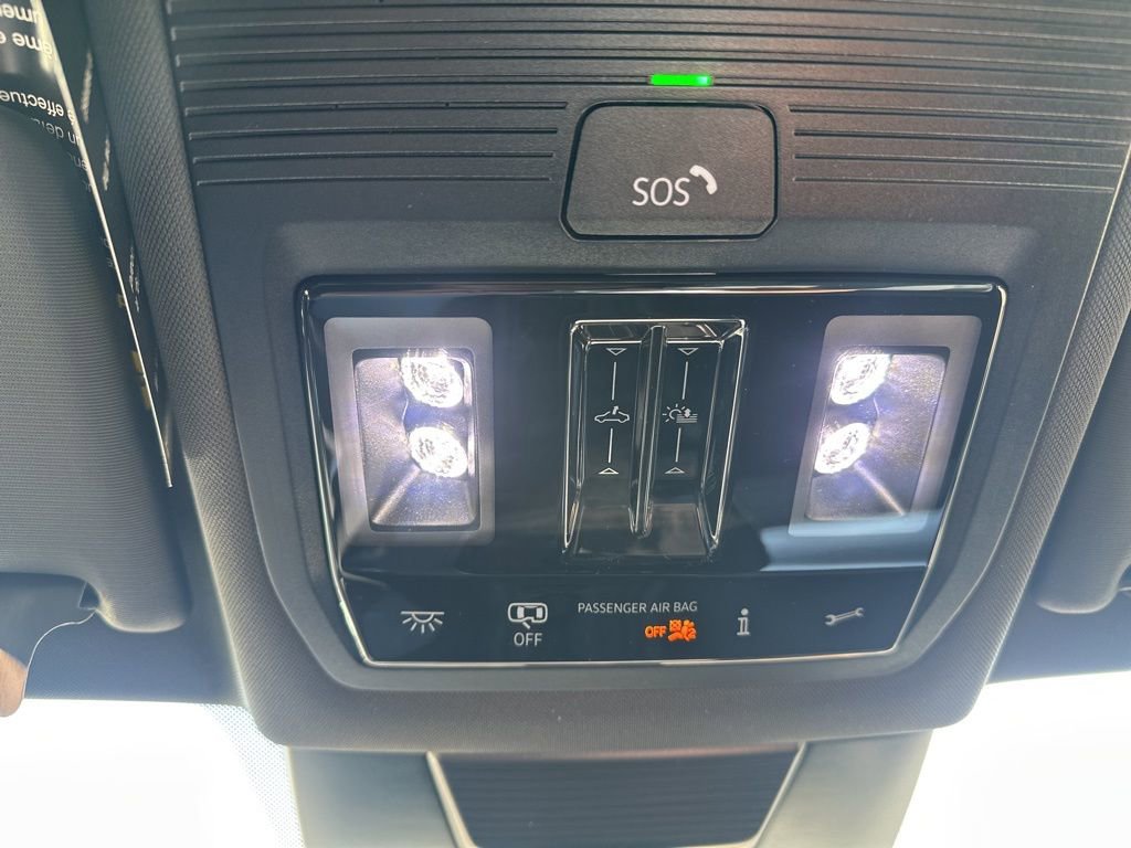 New 2026 Volkswagen Tiguan SE R-Line image 13