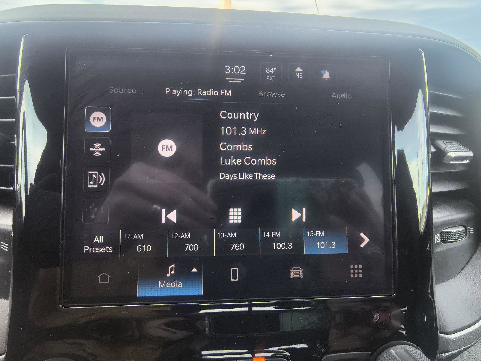 Used 2025 RAM 1500 Tradesman w/ Night Edition AWD/4WD image 17