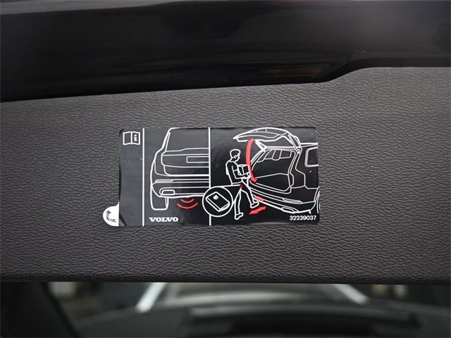 Used 2024 Volvo V60 B5 Cross Country Plus image 27