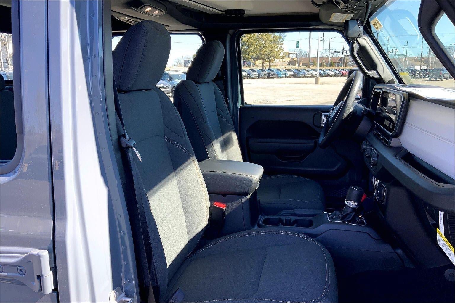 New 2026 Jeep Gladiator Sport AWD/4WD image 24