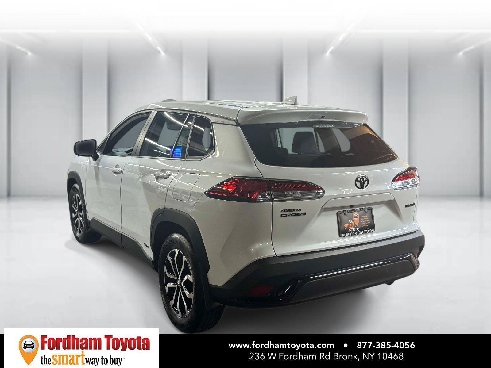 Used 2024 Toyota Corolla Cross AWD Hybrid image 5