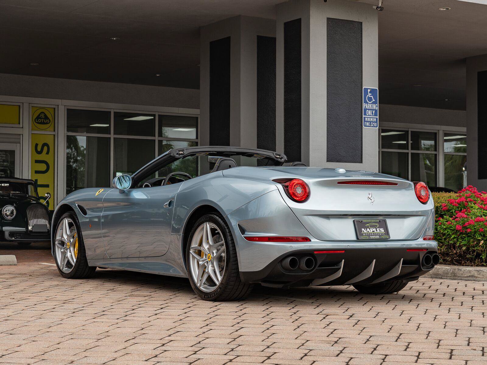 Used 2016 Ferrari California T RWD image 47