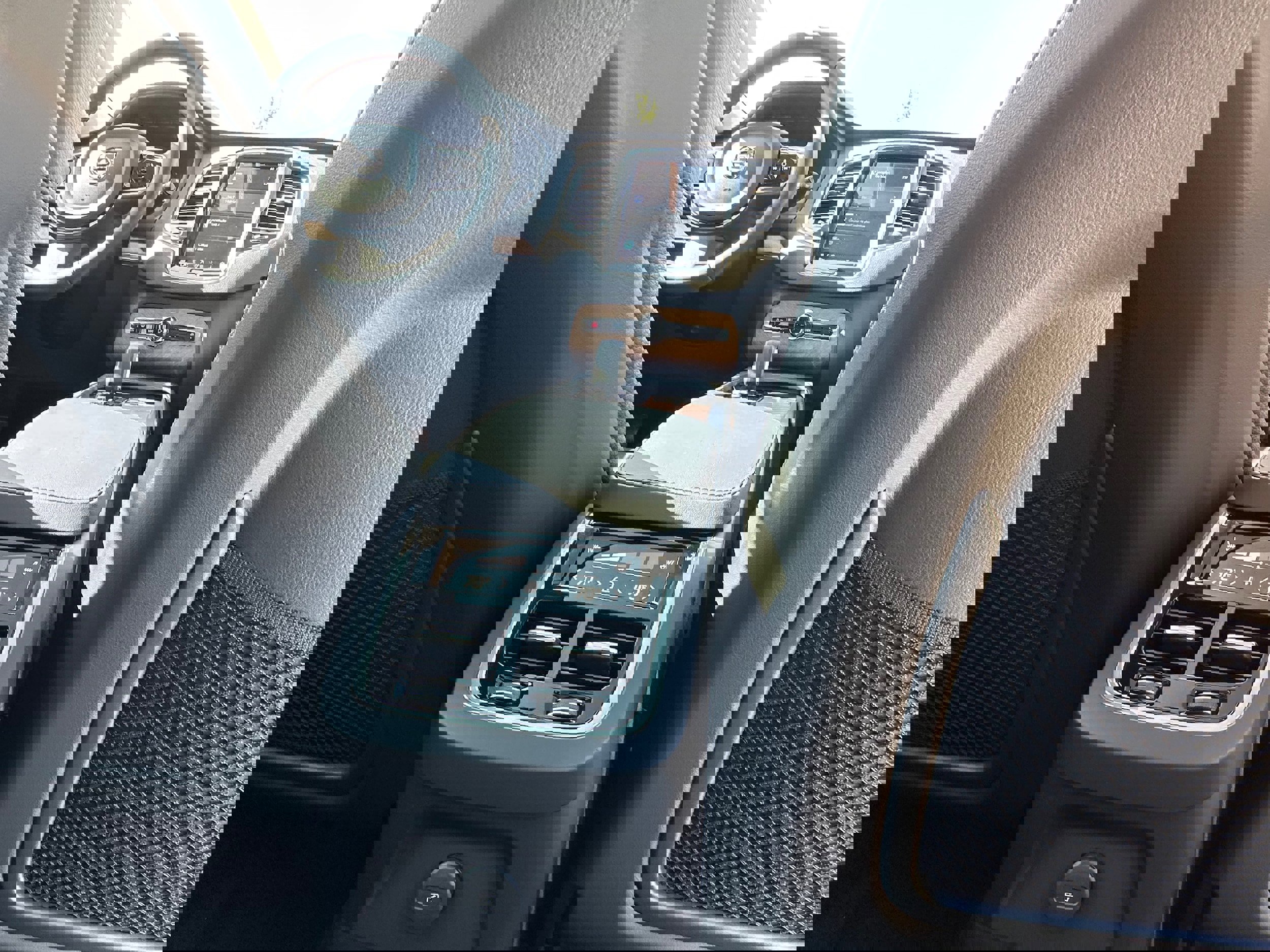 Certified 2023 Volvo XC90 T8 Plus image 14