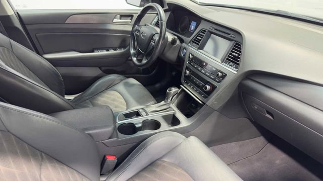 Used 2017 Hyundai Sonata Sport w/ Value Edition Package 02 FWD image 12