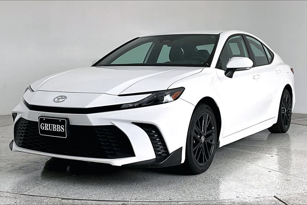 Used 2025 Toyota Camry SE w/ Convenience Package AWD/4WD image 5