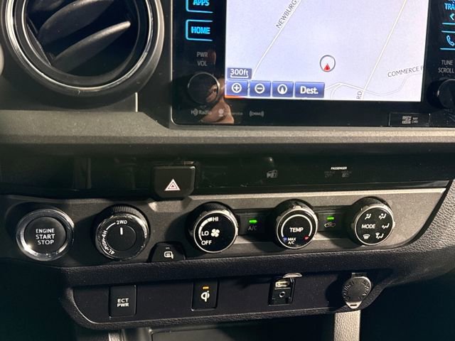 Used 2017 Toyota Tacoma TRD Sport w/ Tow Package (A/T) image 35