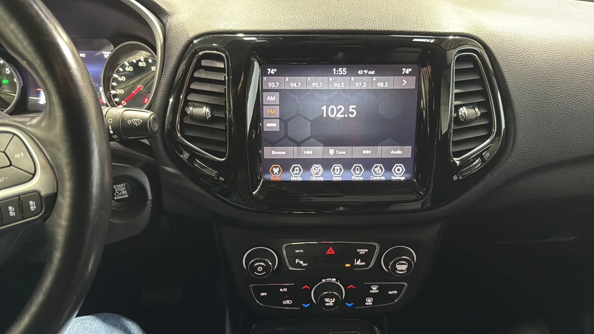 Used 2021 Jeep Compass Limited w/ Sun and Sound Group image 15