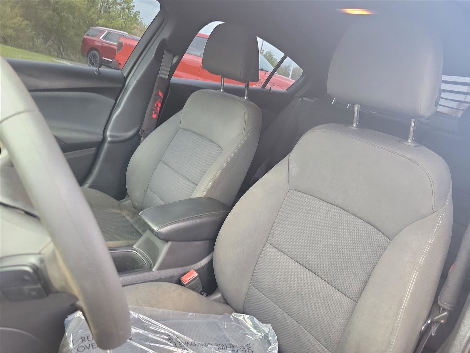 Used 2017 Chevrolet Cruze LT w/ Convenience Package image 15