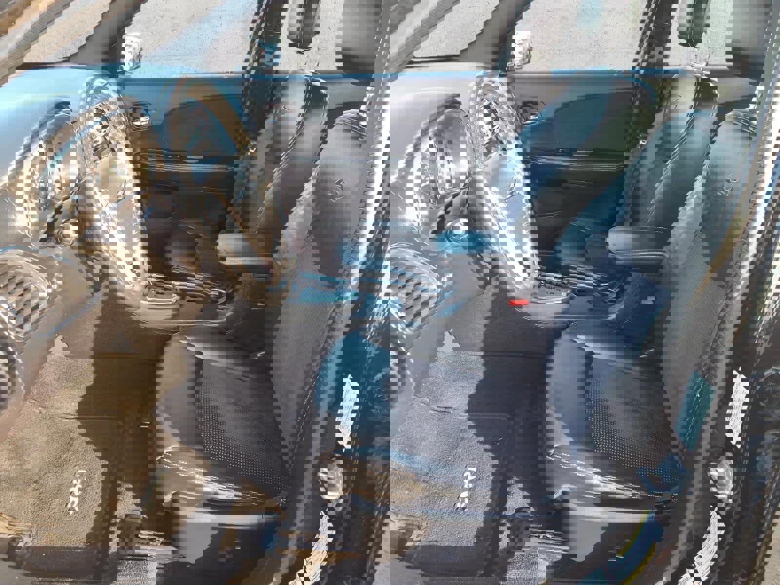 Used 2014 Chrysler 200 Limited w/ Sun/Sound Group image 4