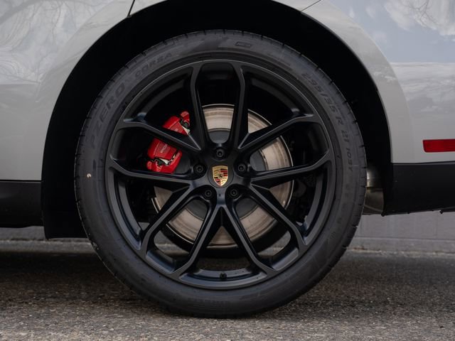 New 2026 Porsche Macan GTS image 13