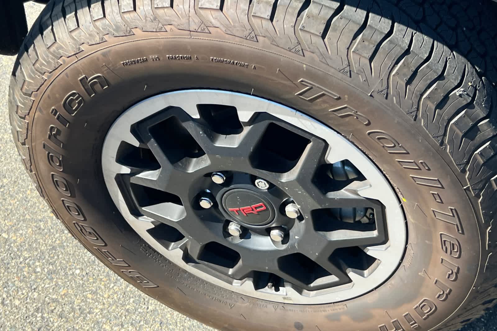 Used 2024 Toyota Tacoma TRD Off-Road AWD/4WD image 10