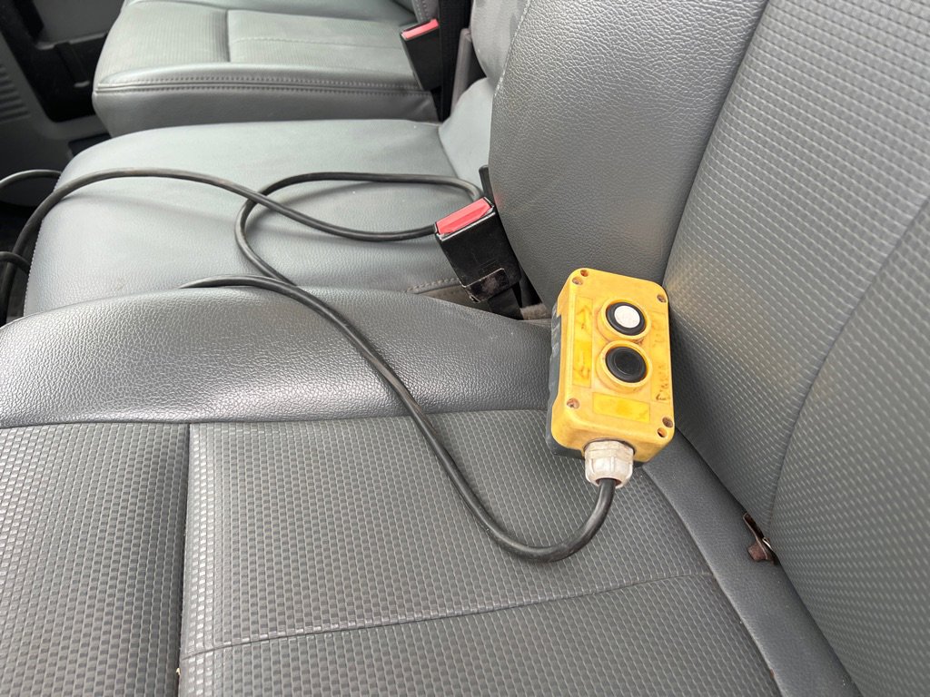 Used 2015 Ford F550 4x4 Regular Cab Super Duty image 14