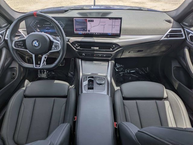 Used 2025 BMW M440i RWD image 17