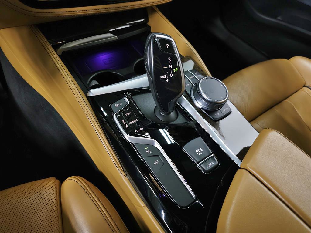 Used 2020 BMW M550i xDrive w/ Executive Package image 34