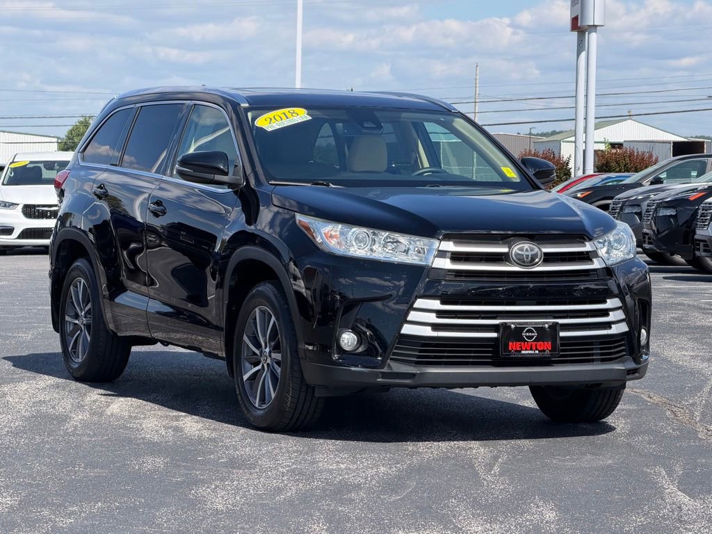 Used 2018 Toyota Highlander XLE AWD/4WD image 2