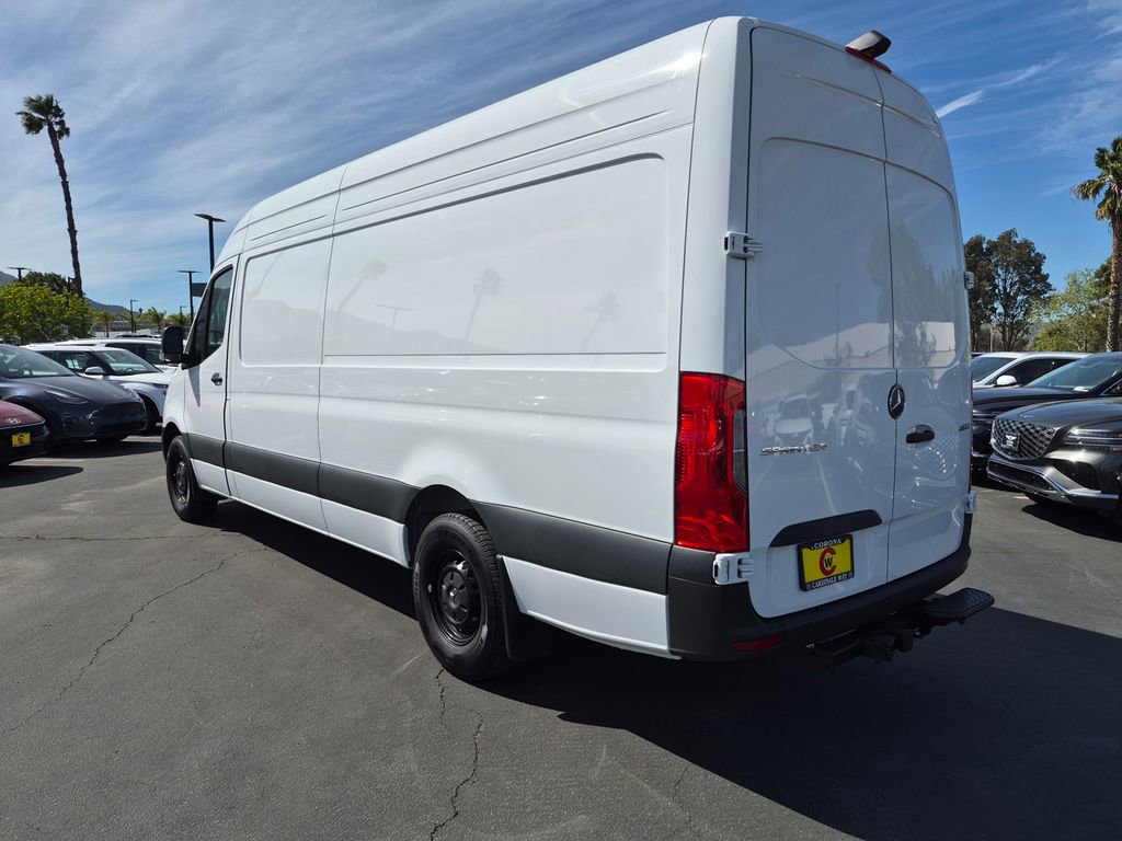 Used 2025 Mercedes-Benz Sprinter 2500 image 5