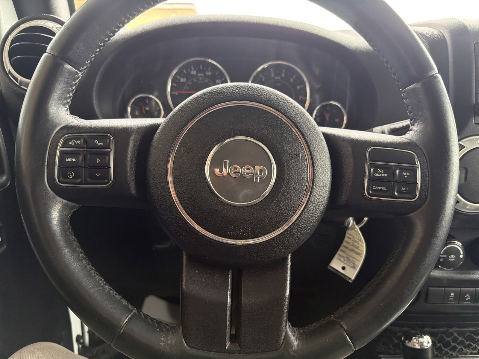 Used 2015 Jeep Wrangler Unlimited Sahara w/ Connectivity Group AWD/4WD image 24