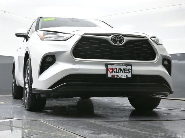 Used 2023 Toyota Highlander XLE FWD image 52