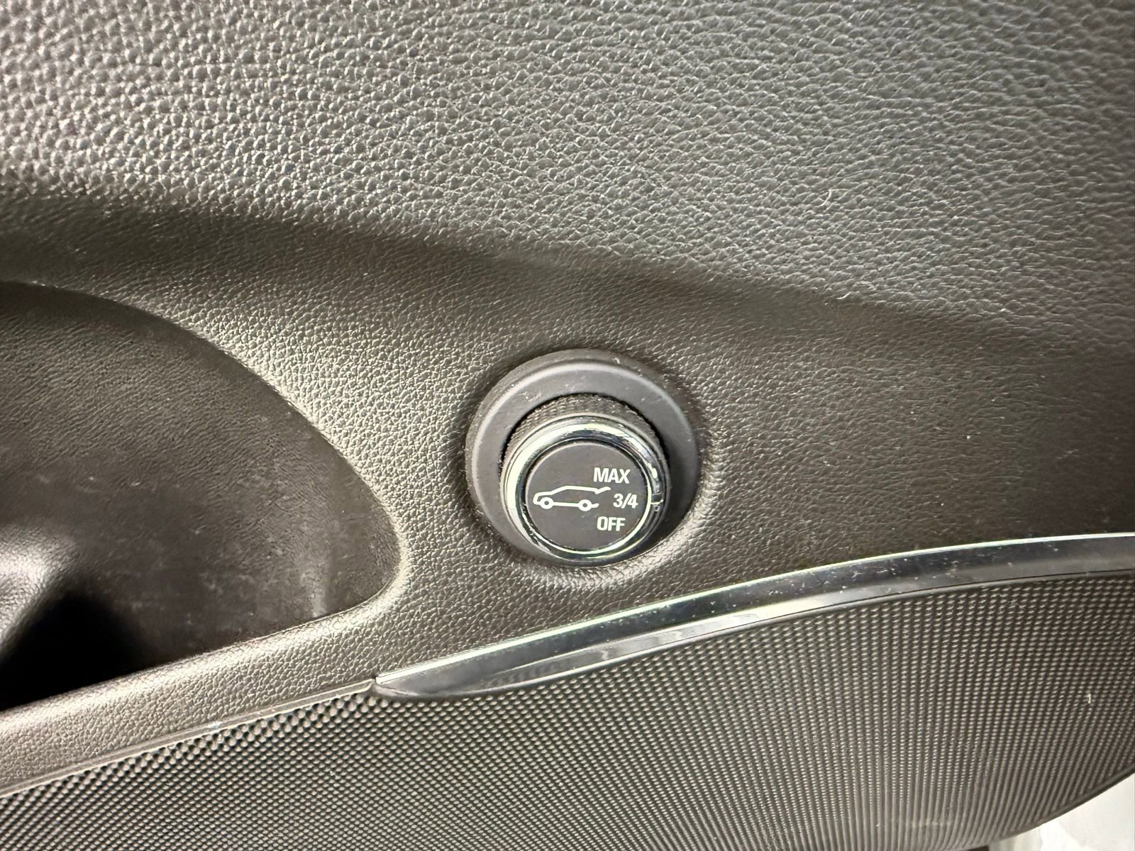 Used 2024 Buick Enclave Essence w/ Technology Package image 12