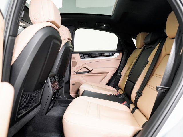 New 2026 Porsche Cayenne E-Hybrid Coupe image 24