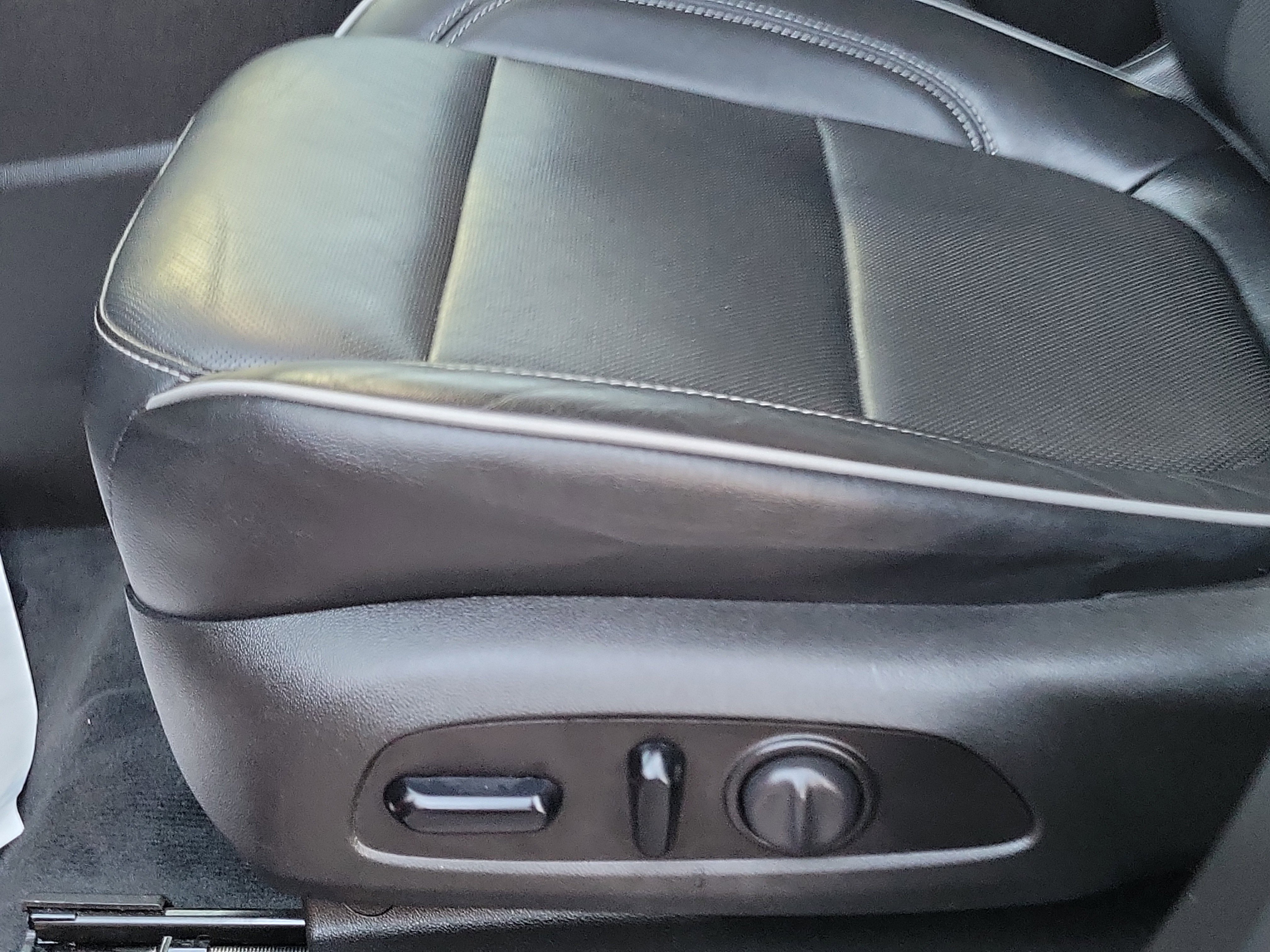 Used 2021 Chevrolet Traverse High Country image 19