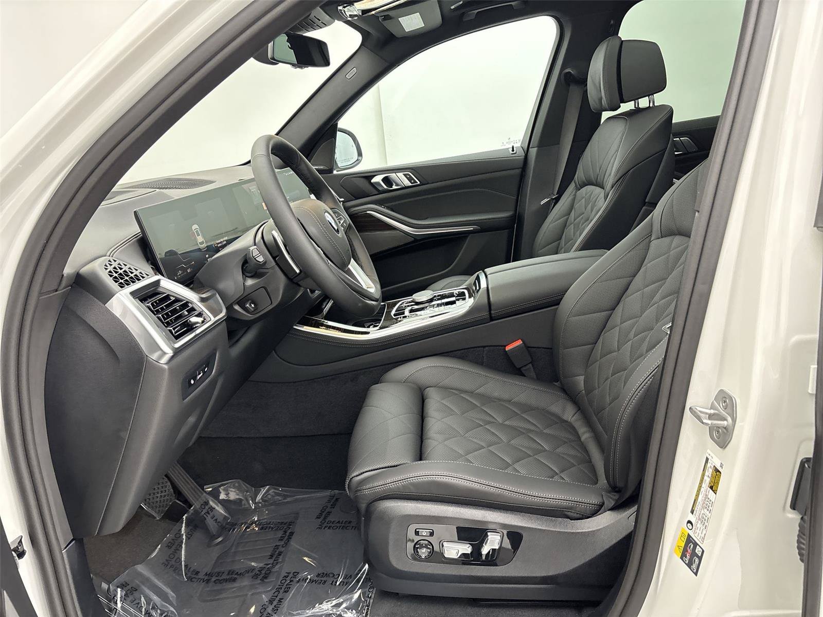 New 2026 BMW X5 xDrive50e w/ Climate Comfort Package AWD/4WD image 25