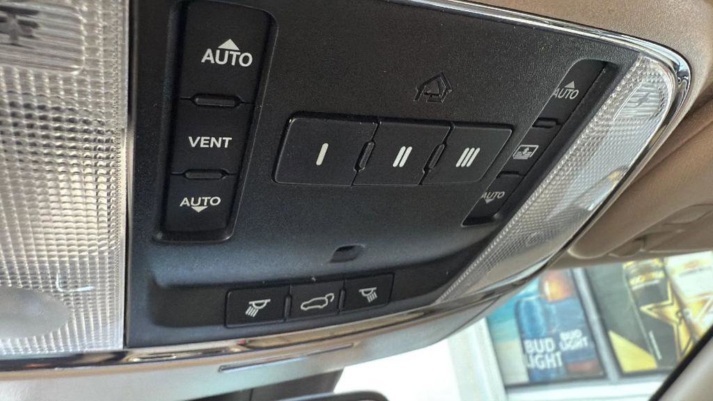 Used 2019 Jeep Grand Cherokee Overland RWD image 30