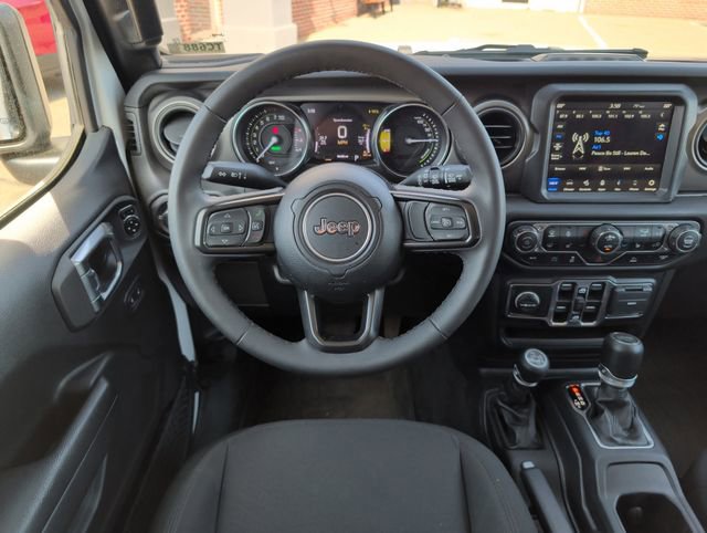 Used 2023 Jeep Wrangler Unlimited w/ Cold Weather Group AWD/4WD image 16