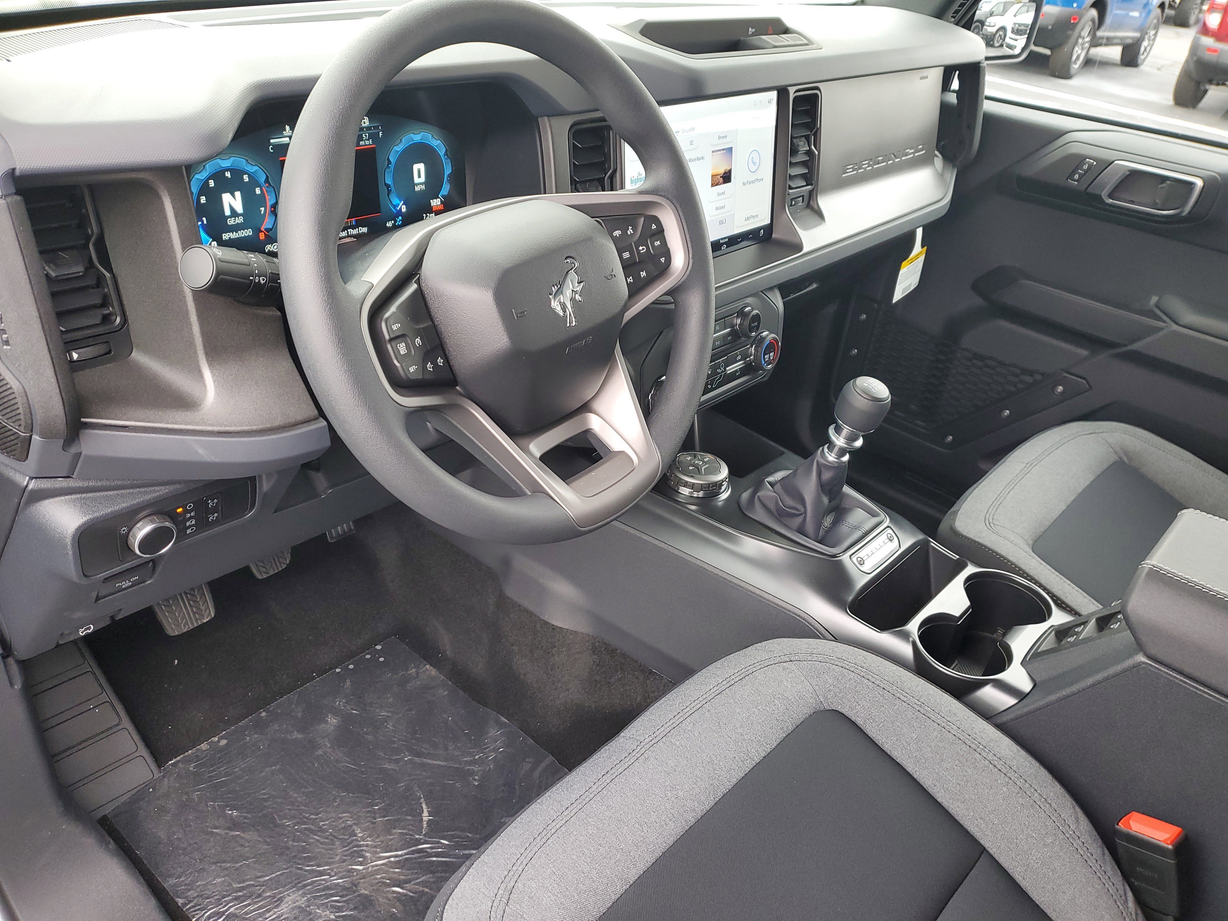 New 2025 Ford Bronco 4-Door image 18