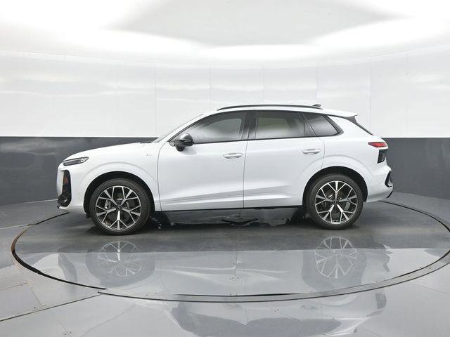 New 2026 Audi Q3 quattro 2.0T AWD/4WD image 4