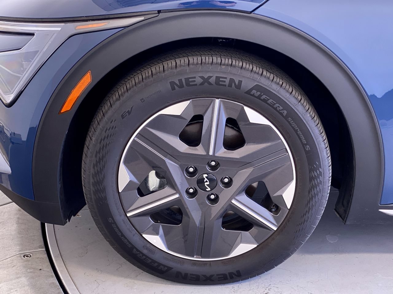 Certified 2025 Kia EV6 Light RWD image 12