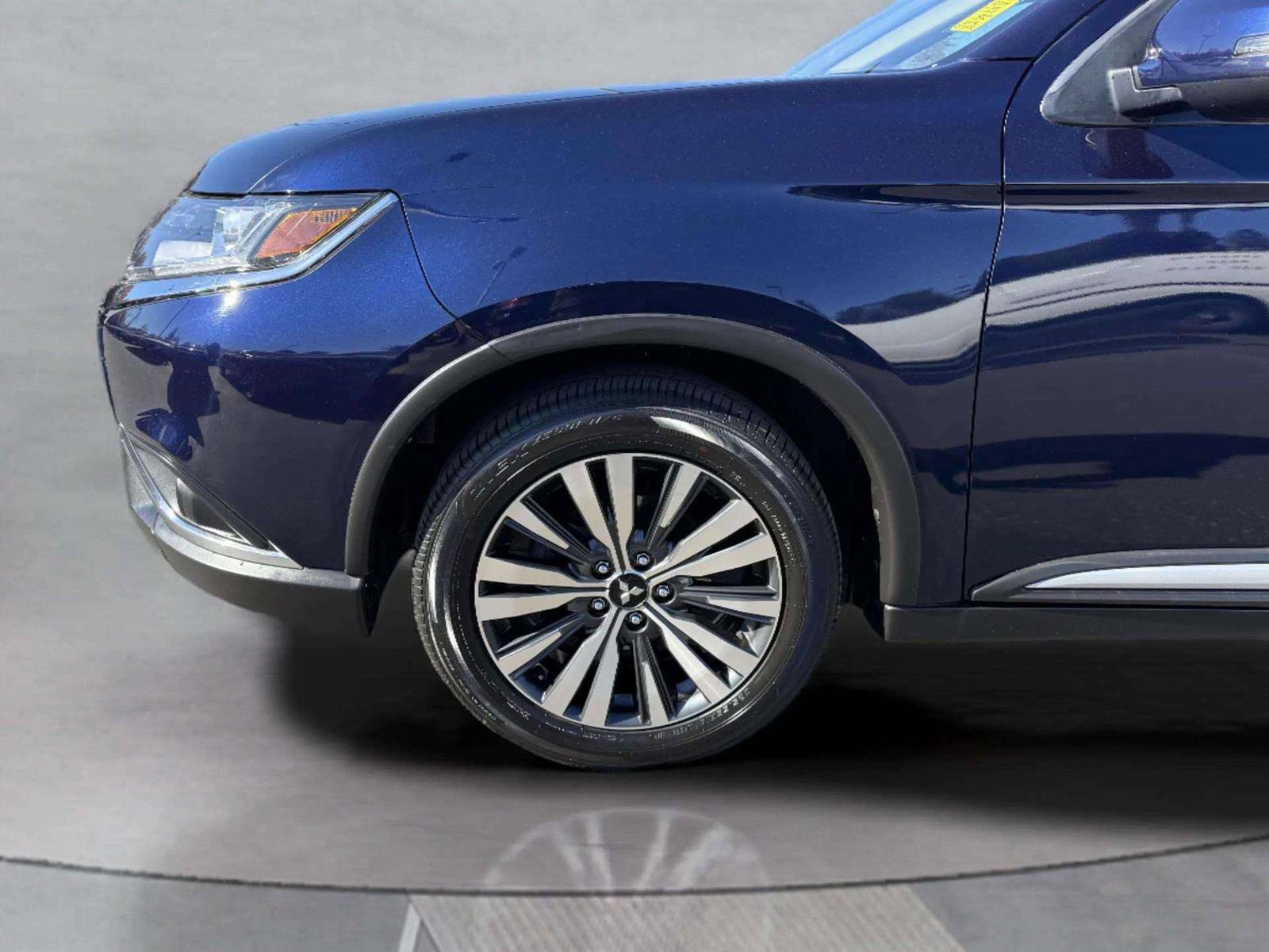 Used 2020 Mitsubishi Outlander SE image 12