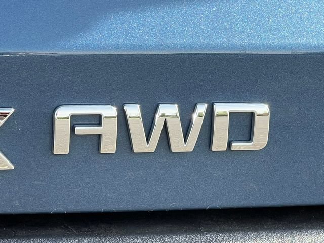 Used 2026 Chevrolet Equinox LT w/ Convenience Package II AWD/4WD image 2