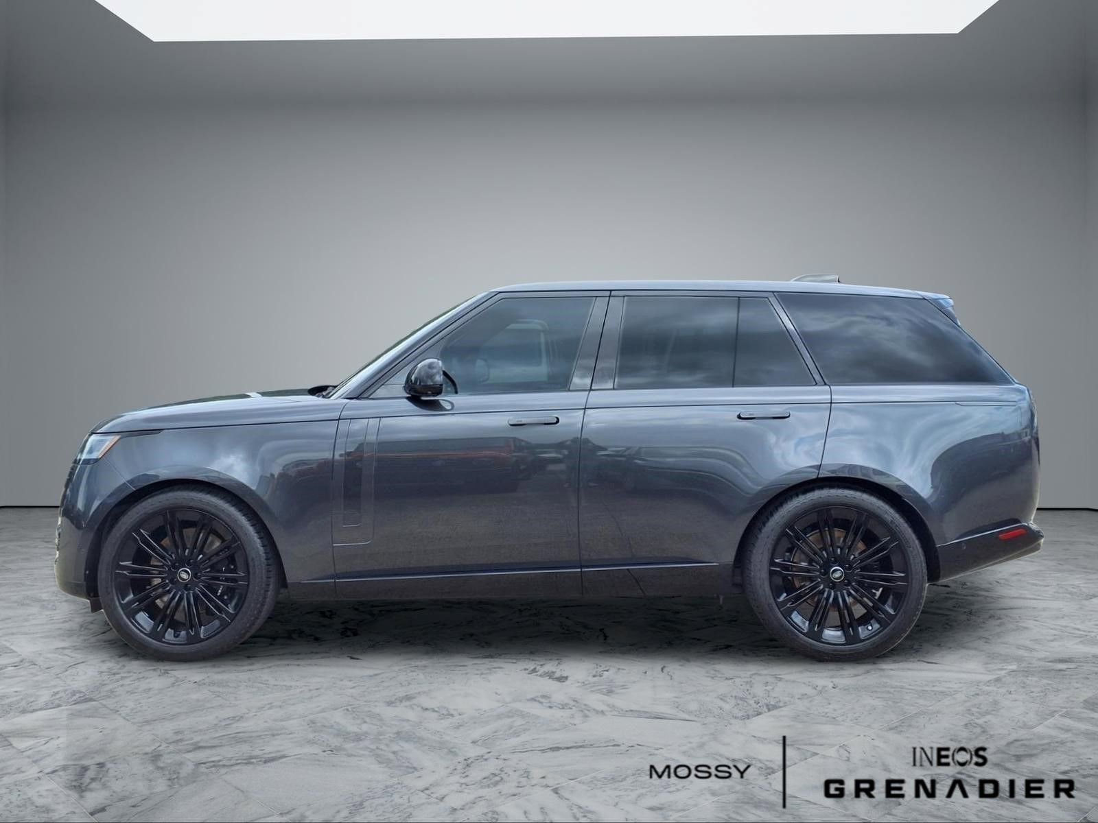 Used 2023 Land Rover Range Rover SE AWD/4WD image 5