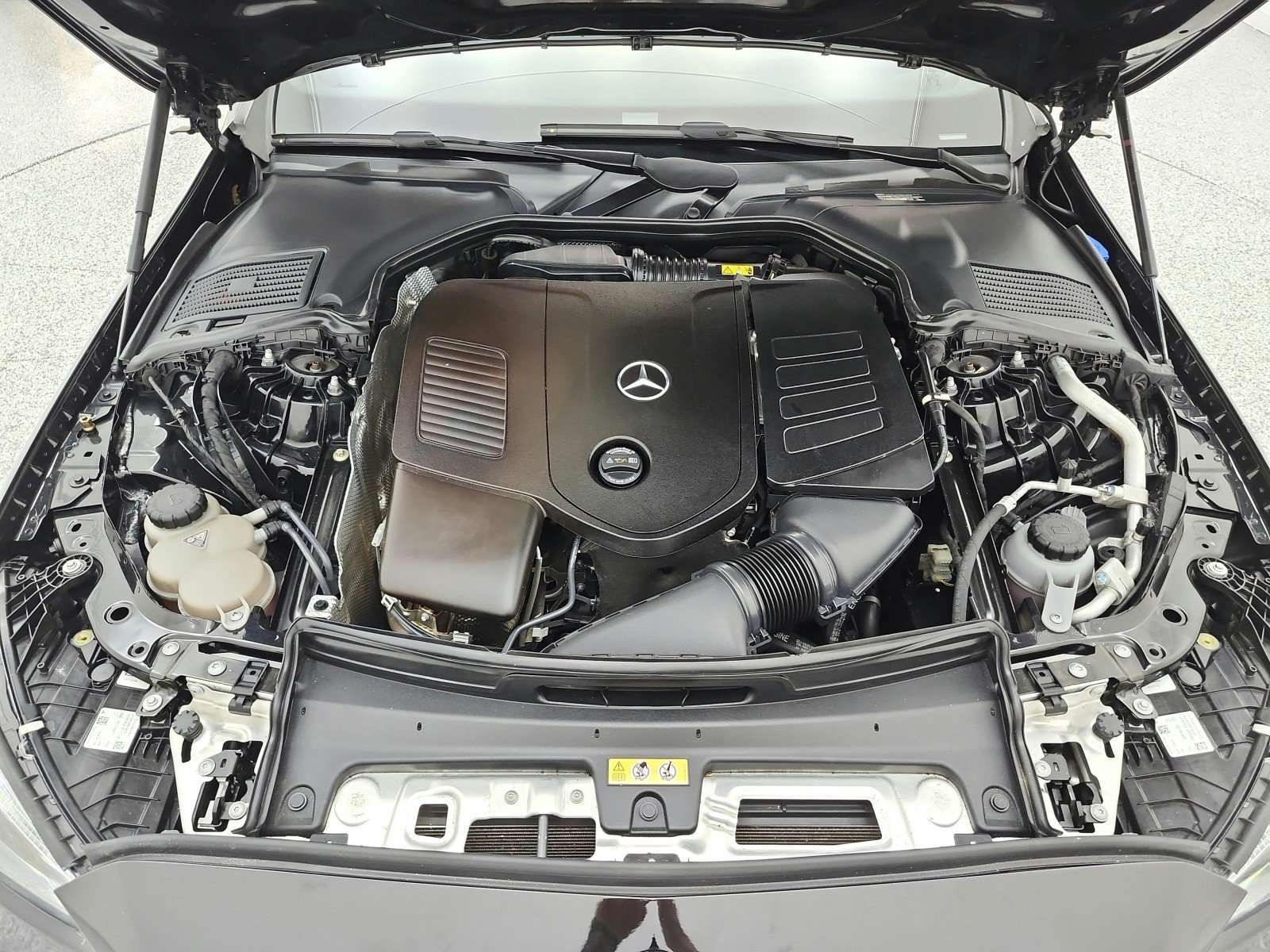 Used 2022 Mercedes-Benz C 300 Sedan image 16