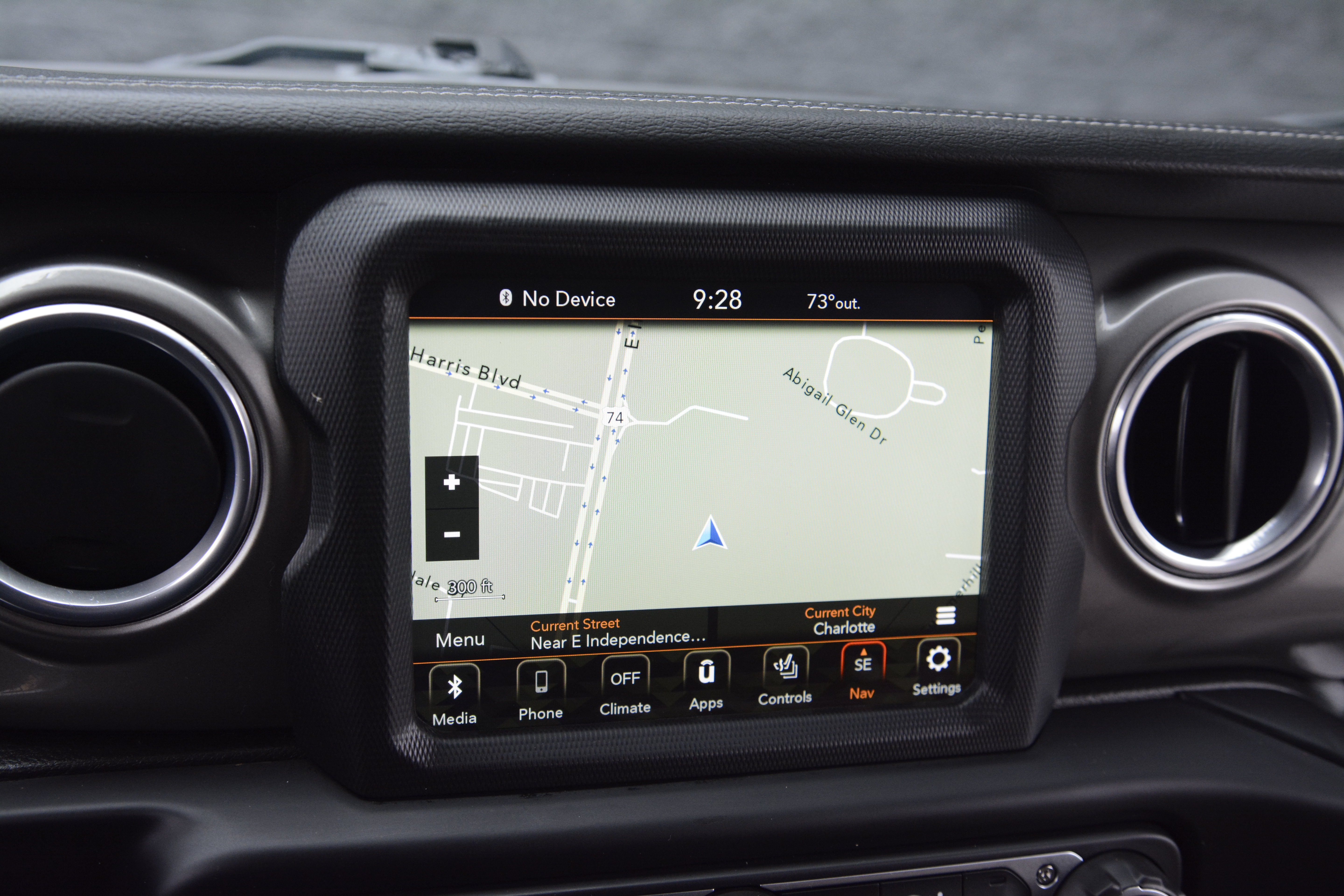 Used 2018 Jeep Wrangler Unlimited Sahara AWD/4WD image 20