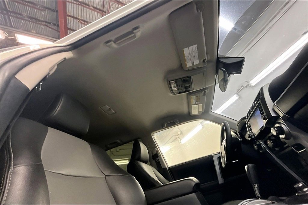 Used 2022 Toyota 4Runner SR5 Premium image 29