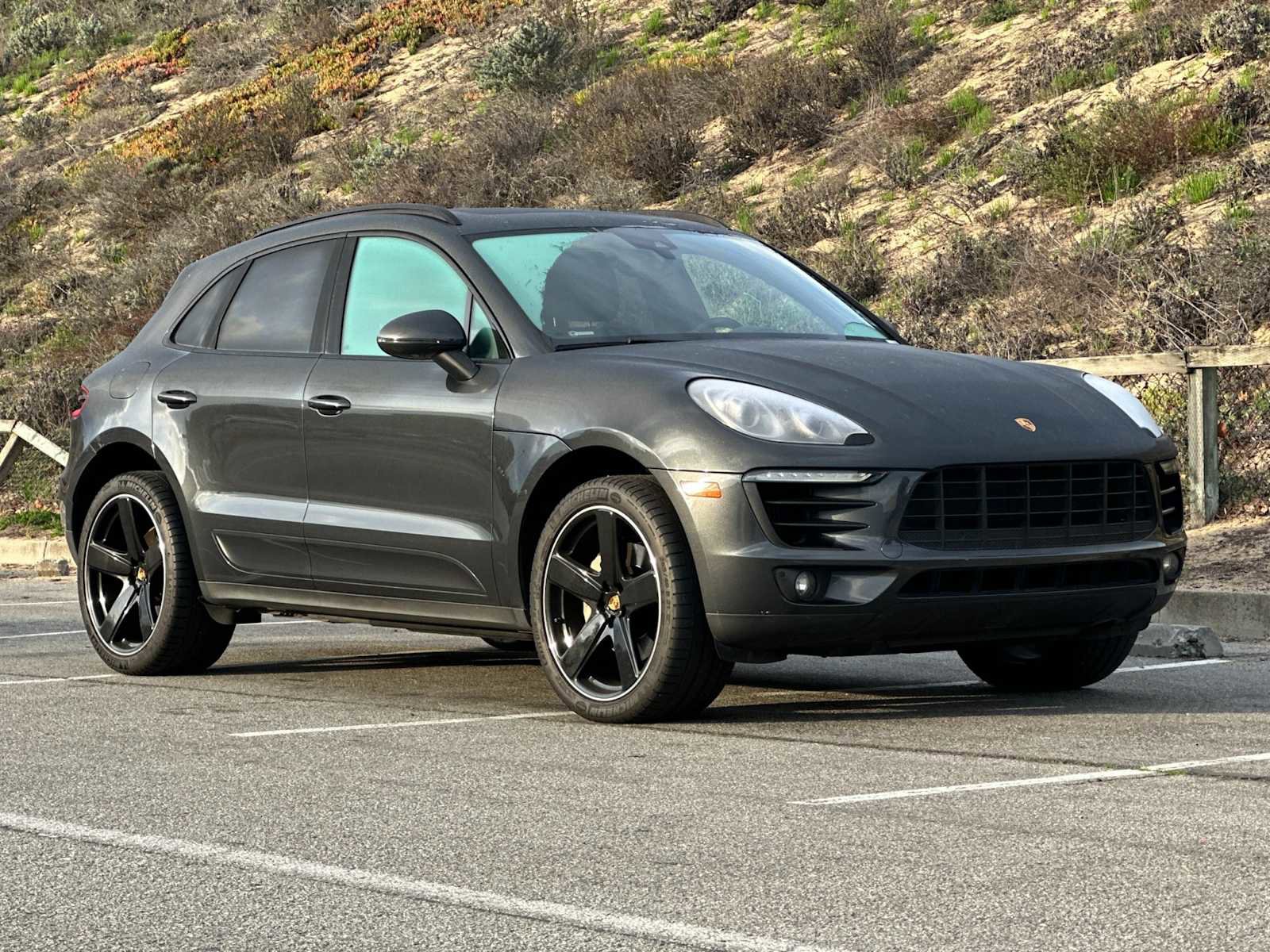 Used 2018 Porsche Macan S image 10