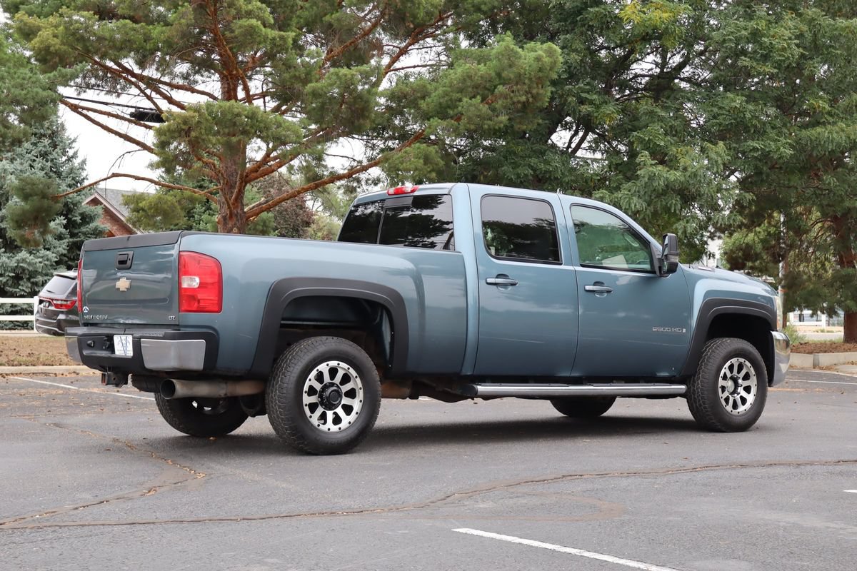 Used 2009 Chevrolet Silverado 2500 LTZ w/ LTZ Plus Package AWD/4WD image 5