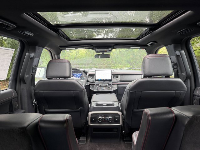 Used 2023 Ford Expedition Limited AWD/4WD image 32