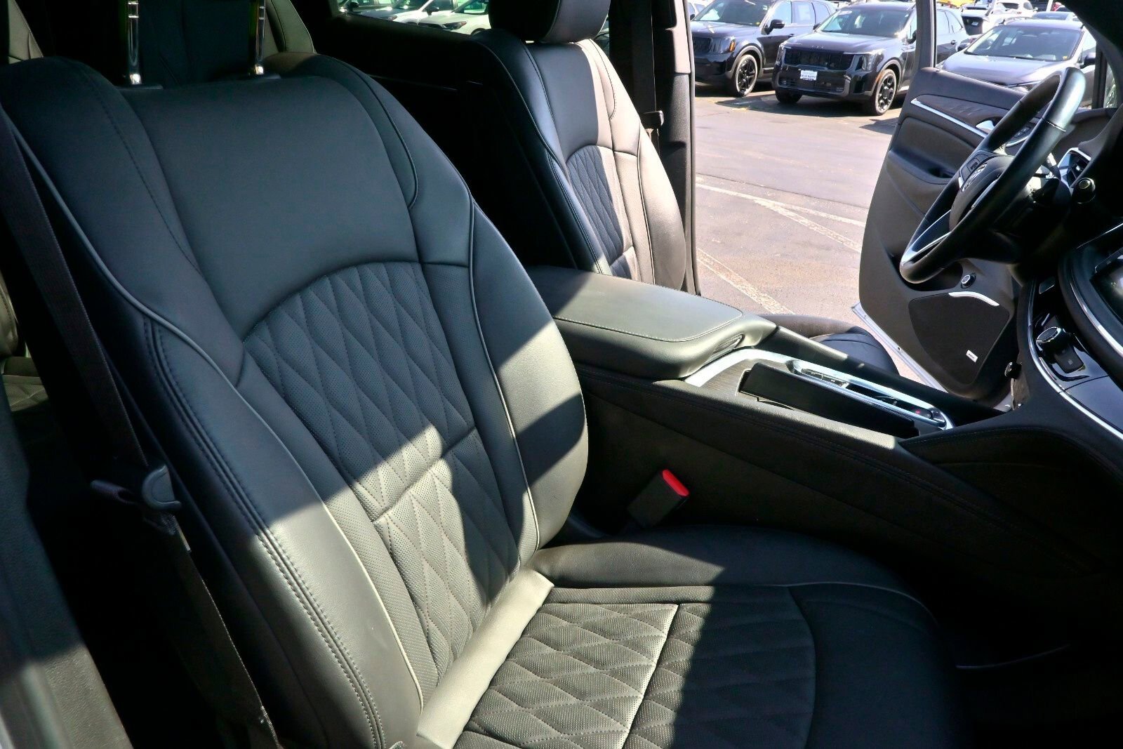 Used 2024 Buick Enclave Avenir w/ Avenir Technology Package image 26