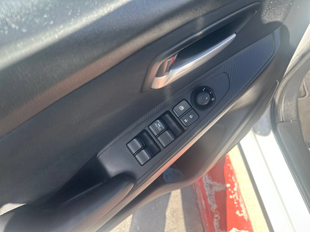 Used 2019 Toyota Yaris LE FWD image 11