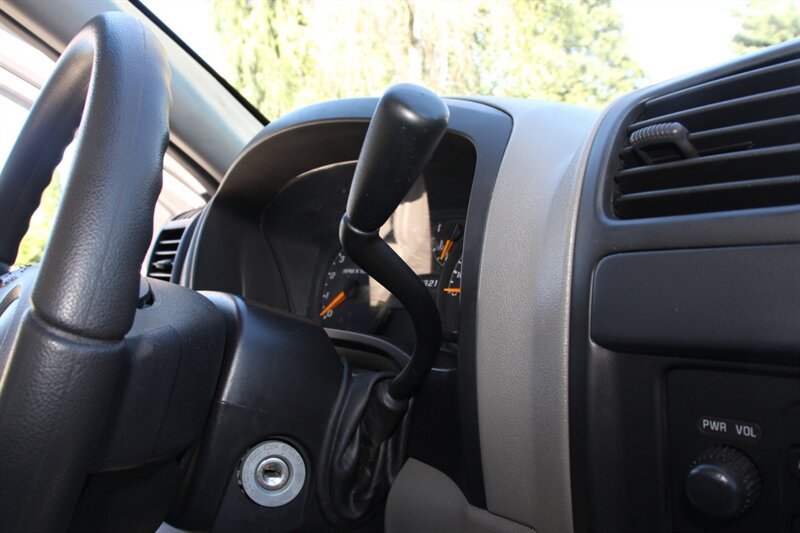 Used 2005 Chevrolet Colorado 2WD Regular Cab image 8