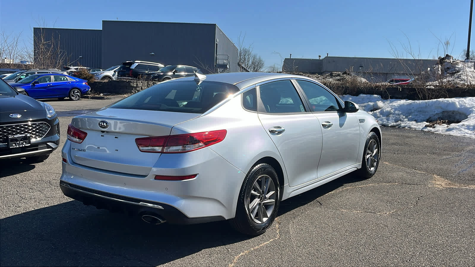 Used 2020 Kia Optima LX image 4