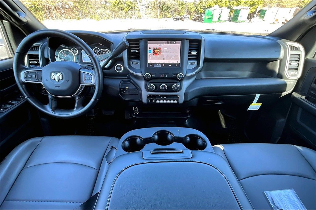 Used 2024 RAM 5500 Tradesman w/ Chrome Appearance Group image 8