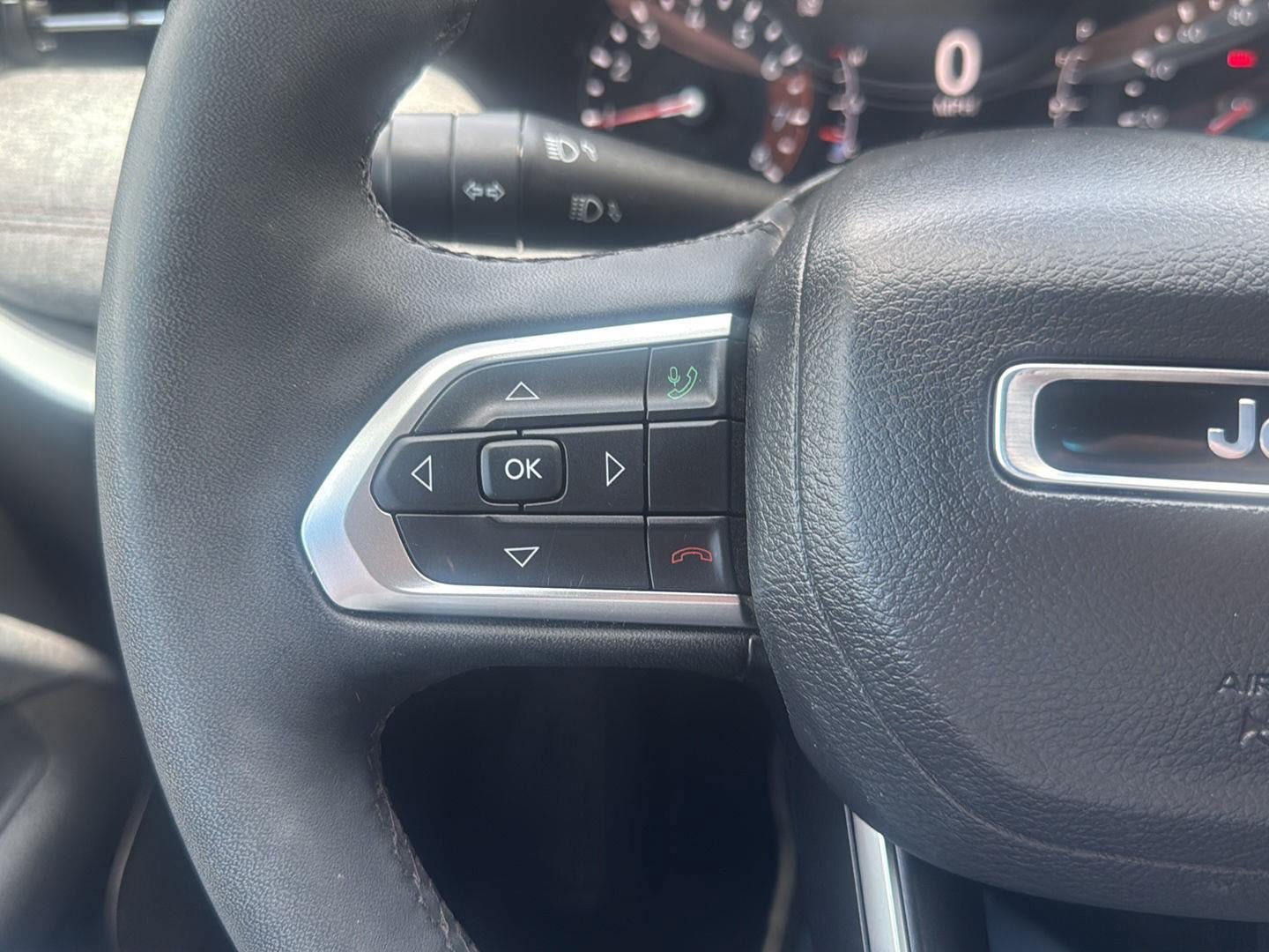 Used 2023 Jeep Compass Latitude AWD/4WD image 17