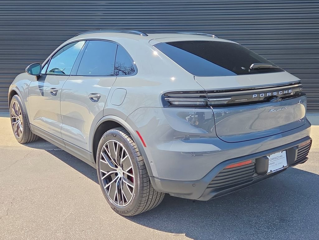 Certified 2025 Porsche Macan 4S Electric image 3