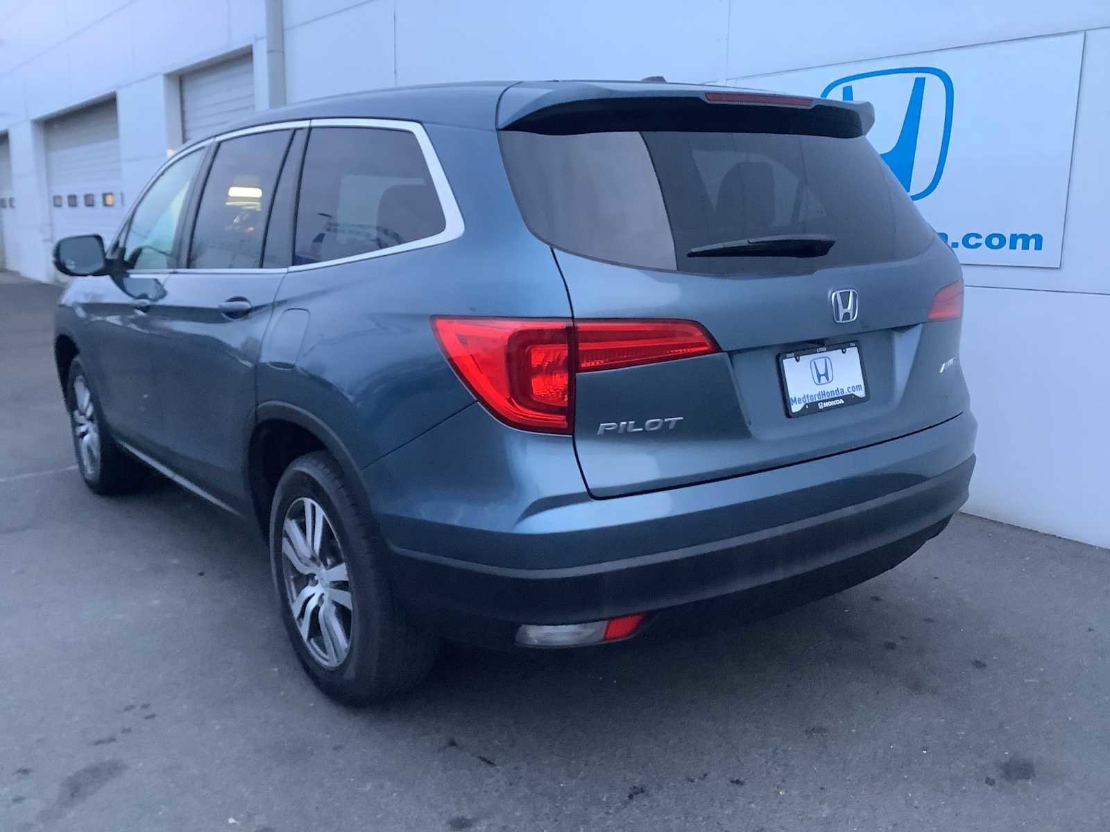 Used 2016 Honda Pilot EX image 4